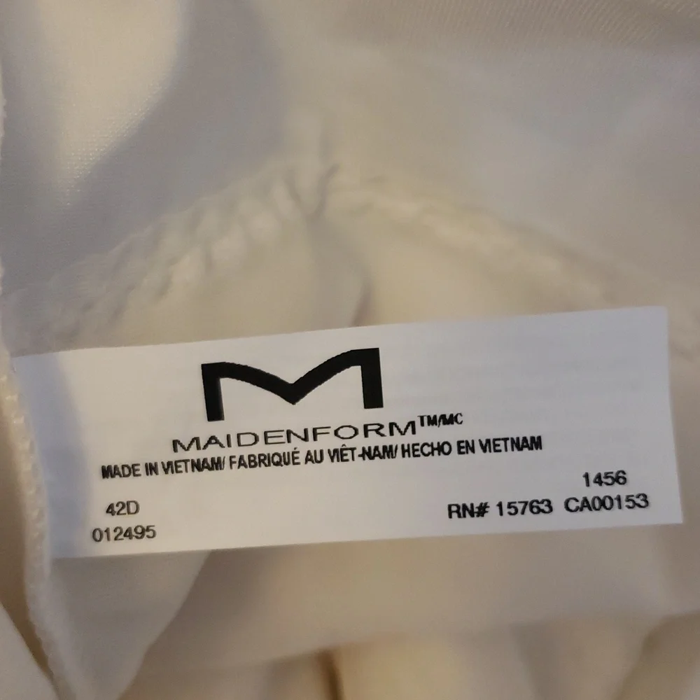 Maidenform liner have prevents